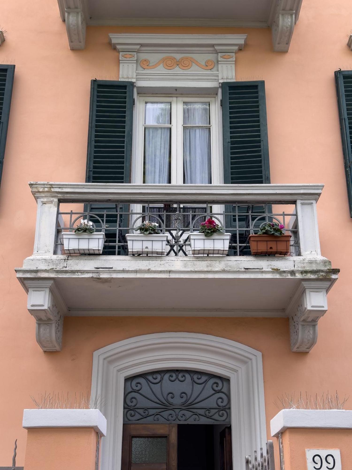 La Casa Di Eli Appartamenti Pisa Luaran gambar